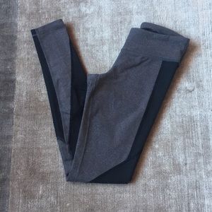 Alo yoga undertone legging